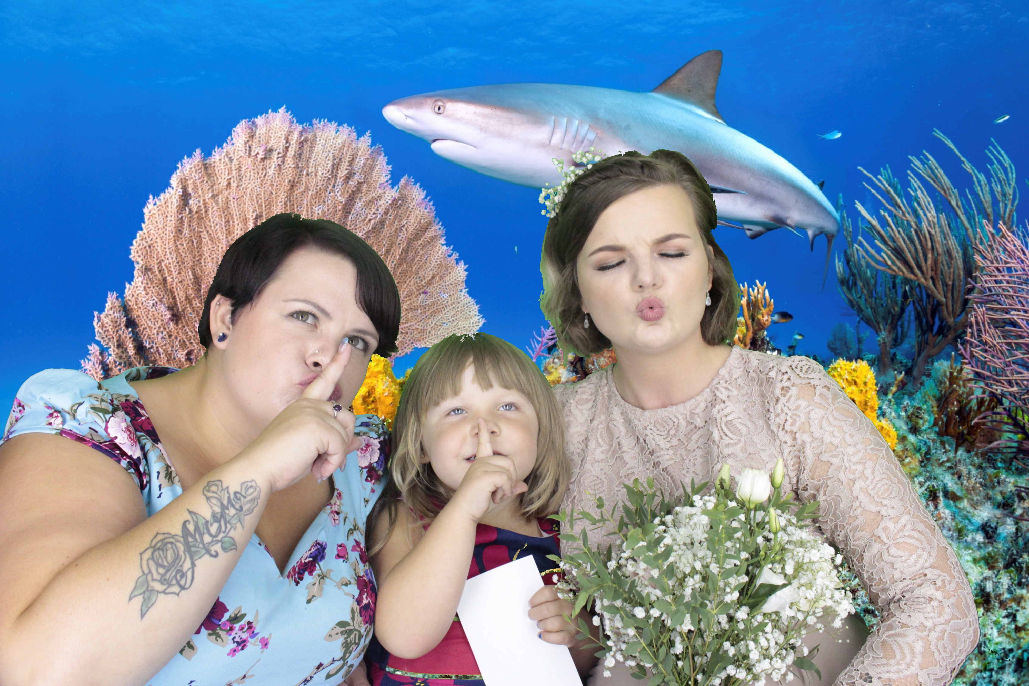 Mr & Mrs Hillier | View more photos from the event at gallery.myphotoboothexperience.co.uk/u/MyPhotoBoothExperienceLtd/Mr-Mrs-Hillier